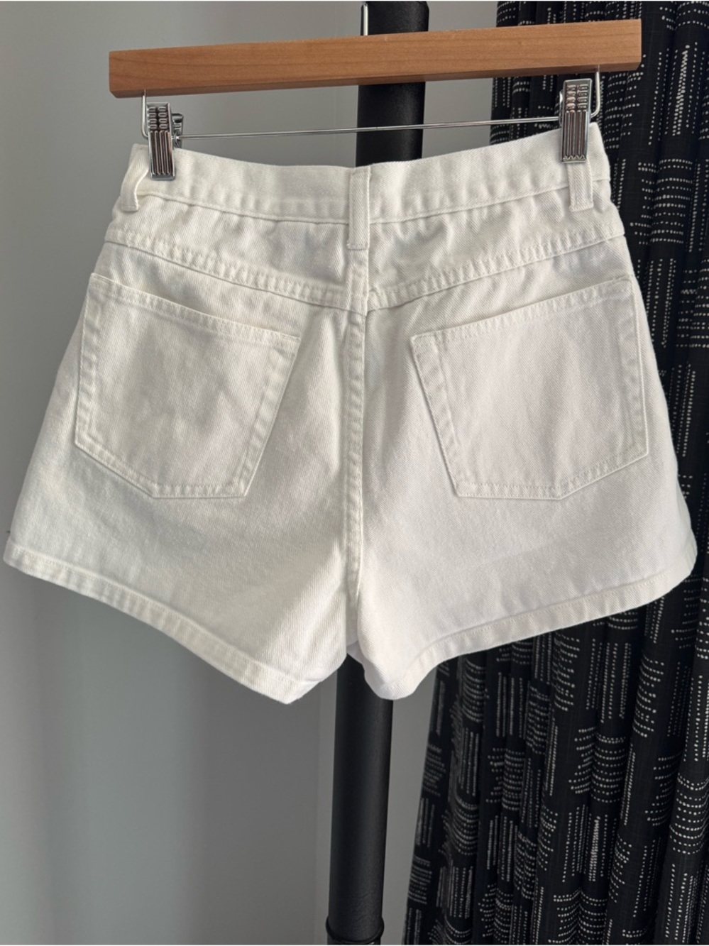 Vintage 90’s Newport News Jeanology White Cotton Denim High Waist Jean Shorts 25 - Picture 5 of 7